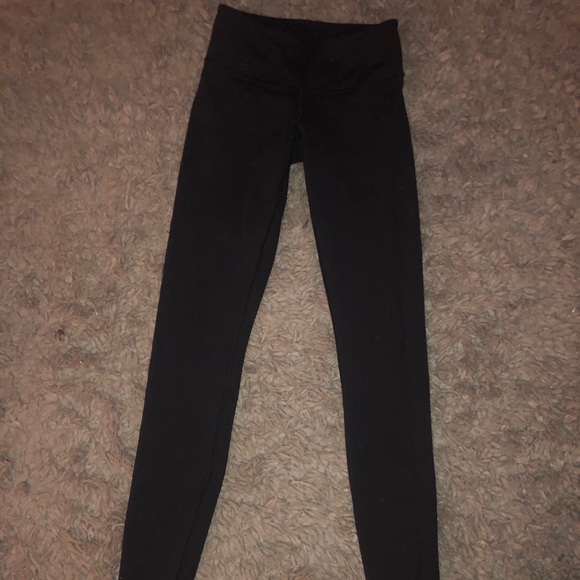 Black Lululemon leggings - Picture 2 of 3